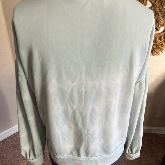 Ryan Burches Size Small Top - Picture 4 of 5